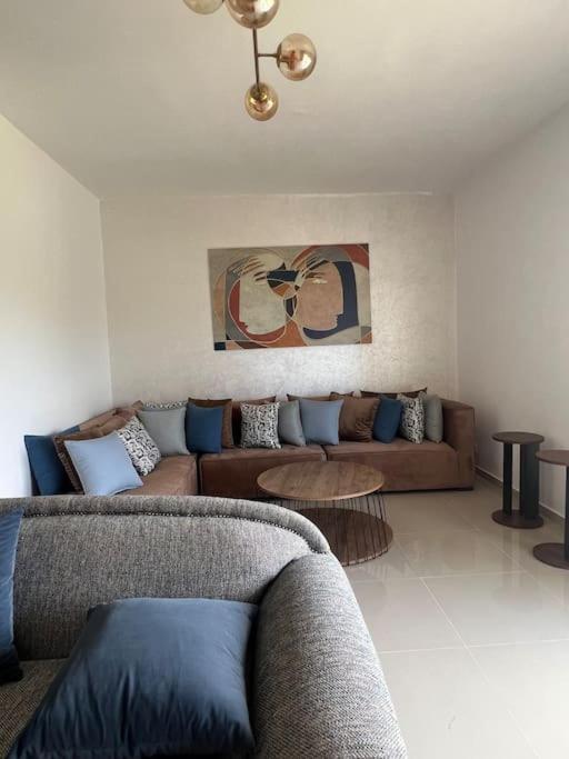 Appartement De Luxe A Bahia Golf Beach Spacieux De 126 M Бузника Экстерьер фото